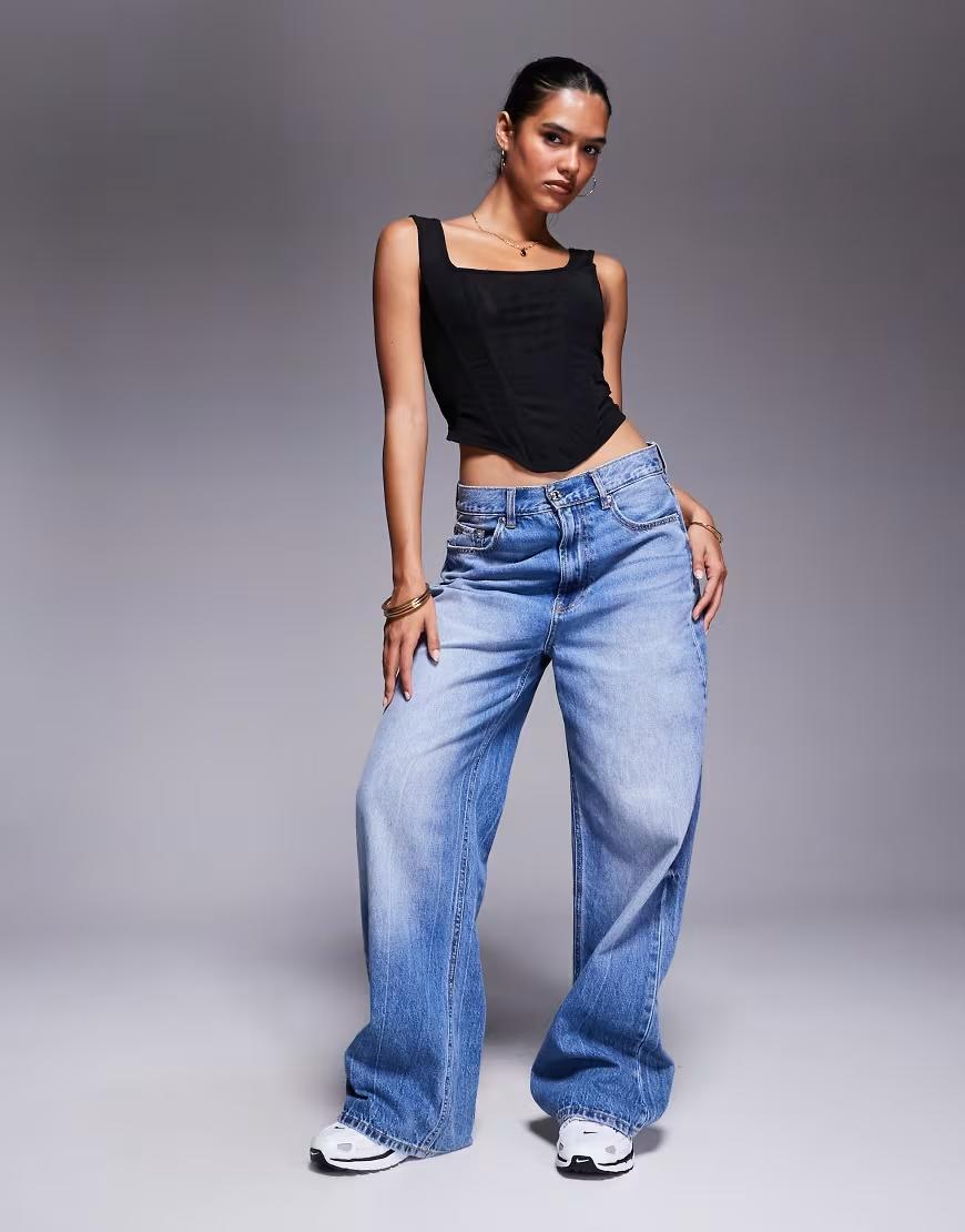 CZARNY TOP NA RAMIĄCZKACH