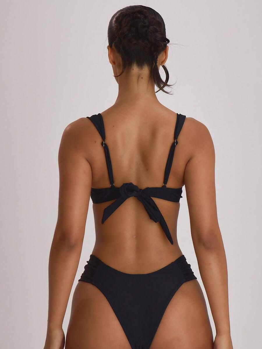 czarny dół od bikini