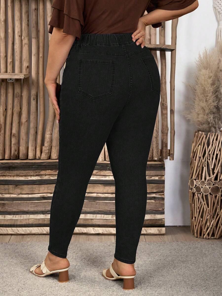 czarne spodnie jeans