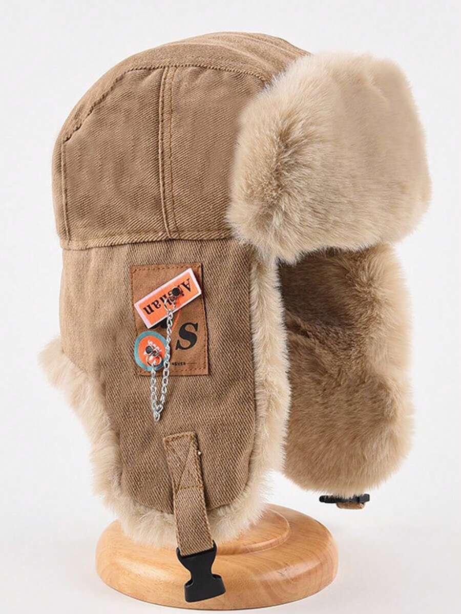 brązowa czapka uszatka
