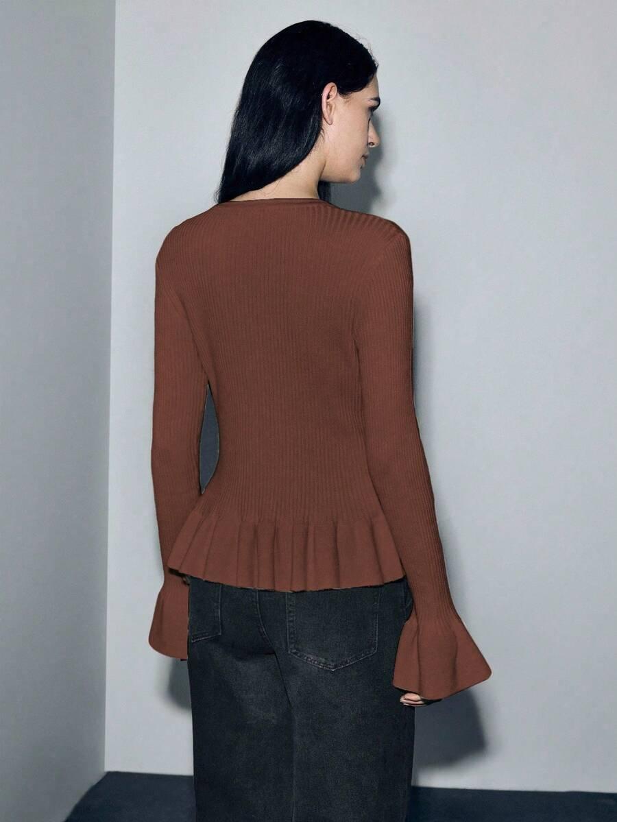 brązowy sweter długi rękaw