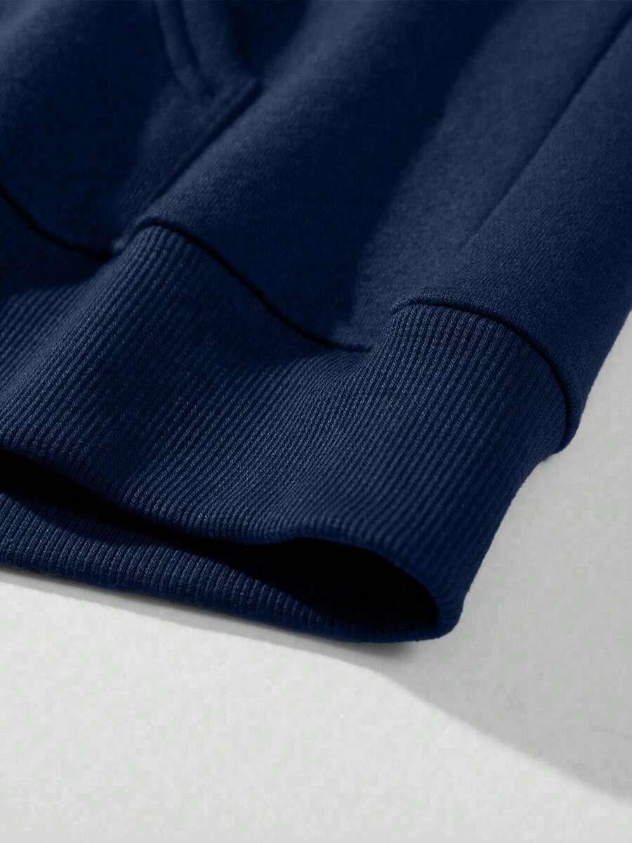 granatowa bluza kaptur