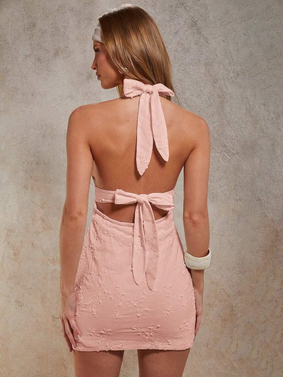 SUKIENKA MINI Z ODKRYTYMI PLECAMI