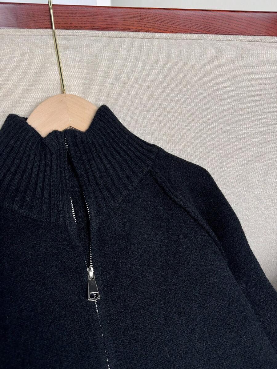 CZARNY ROZPINANY SWETER 