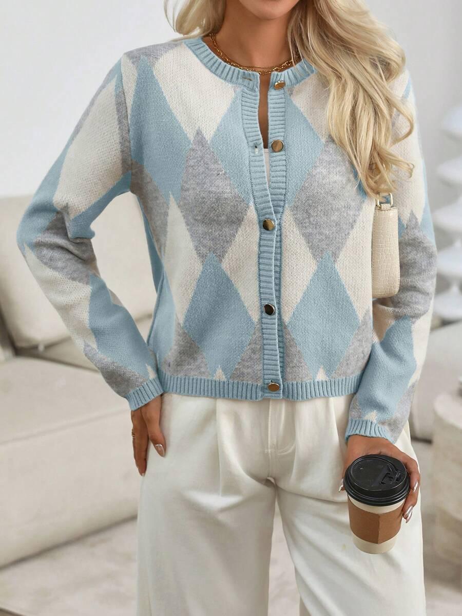sweter guziki okrągły dekolt 