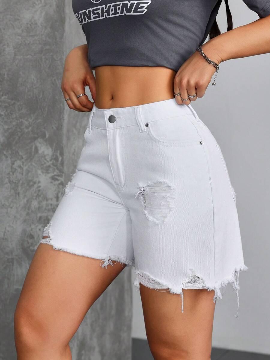 białe spodenki jeans