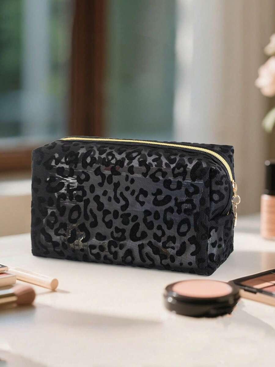 czarna kosmetyczka animal print