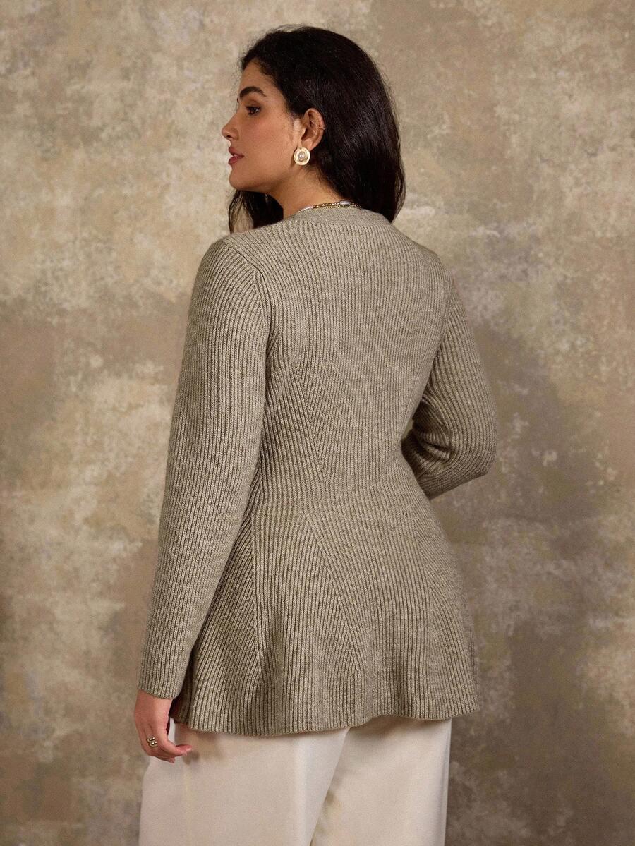 BRĄZOWY SWETER GUZIKI