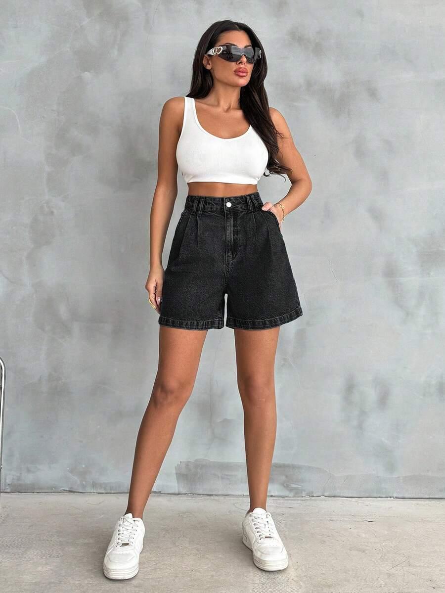czarne spodenki jeans
