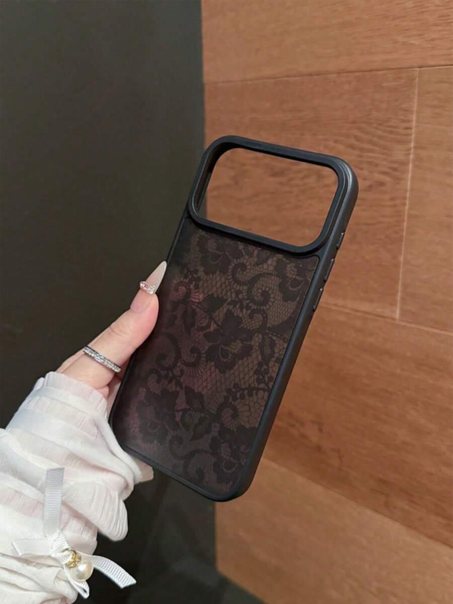 czarne etui na telefon iphone 16 pro