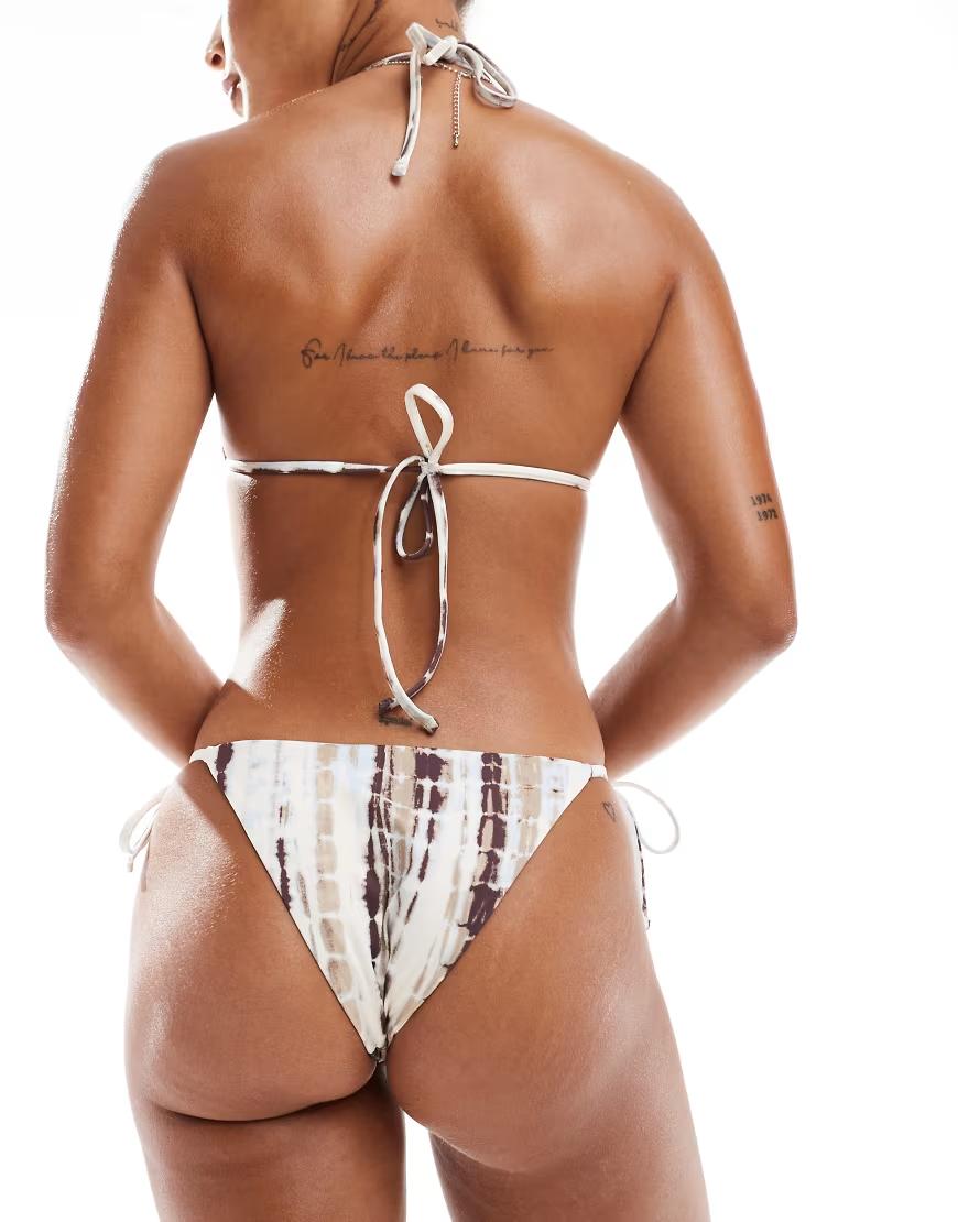 DÓŁ OD BIKINI