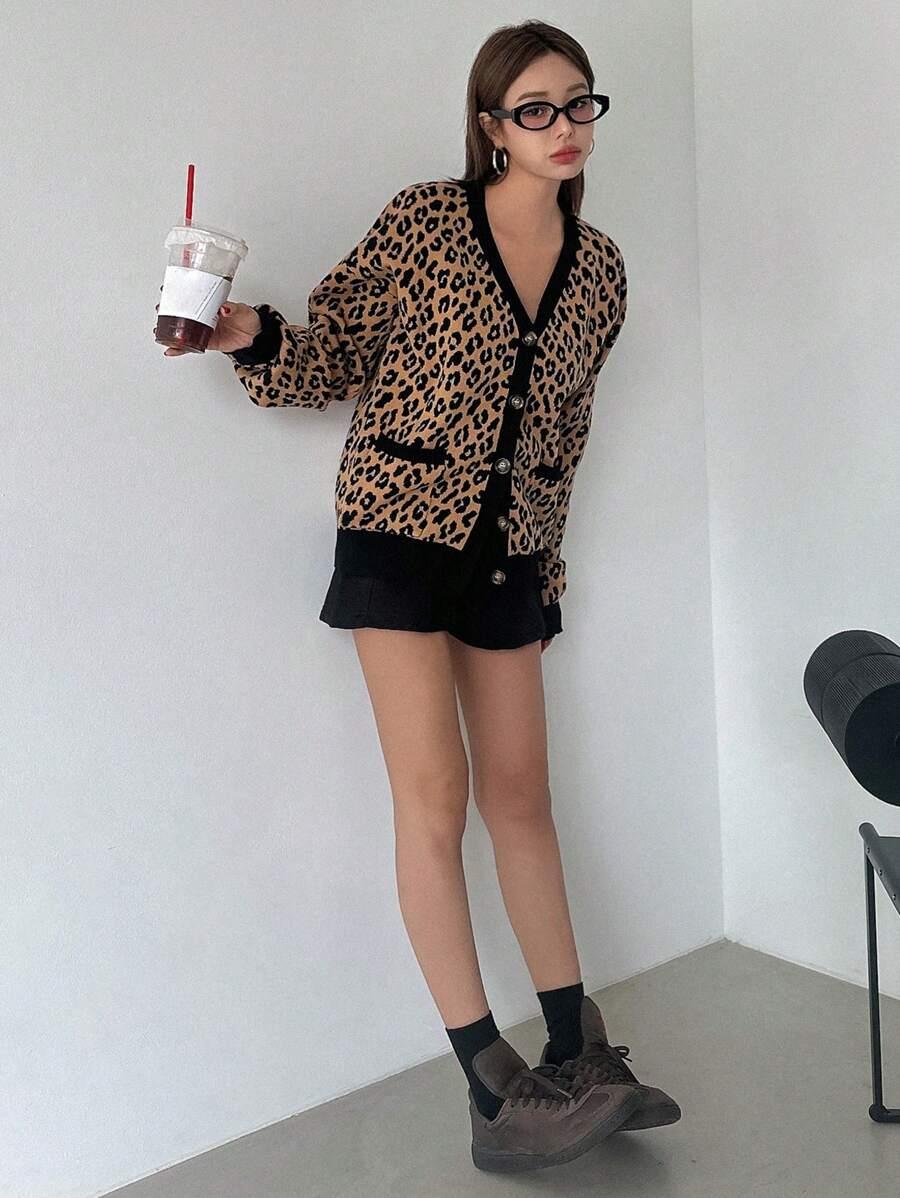 sweter kardigan animal print