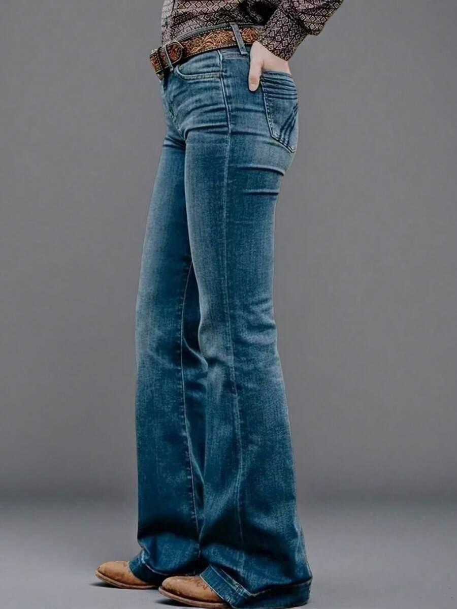 niebieskie spodnie jeans