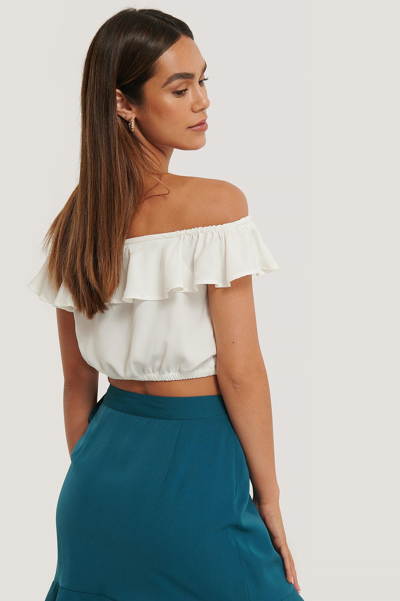 crop top odkryte ramiona falbanka