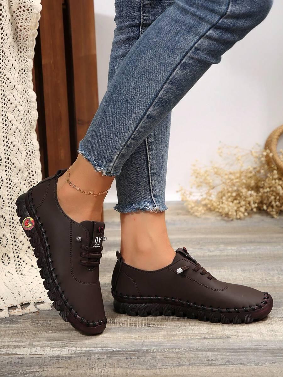 Brązowe płaskie buty
