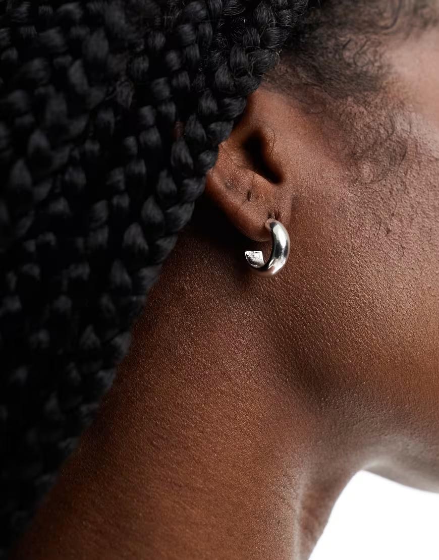 srebrne kolczyki kółka
