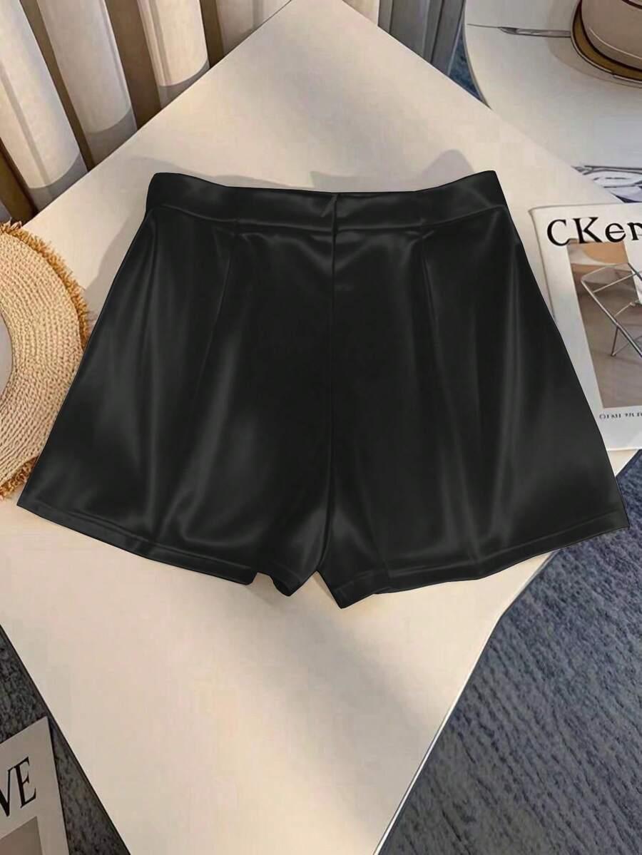 czarne spodenki zdobienie