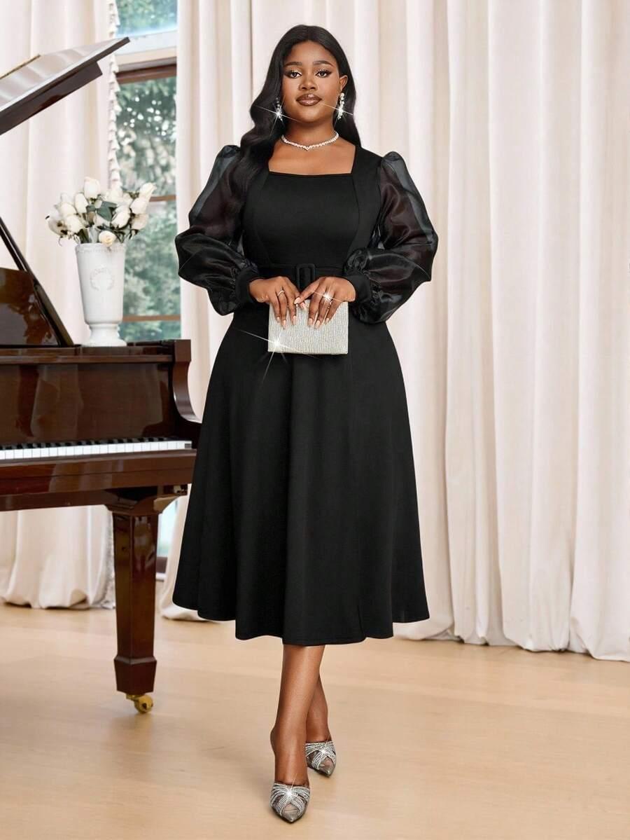 SUKIENKA PLUS SIZE MAŁA CZARNA MIDI Z KWADRATOWYM DEKOLTEM