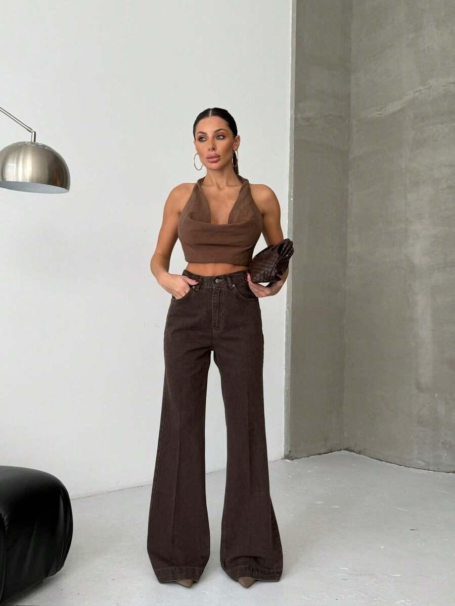 brązowe spodnie jeans