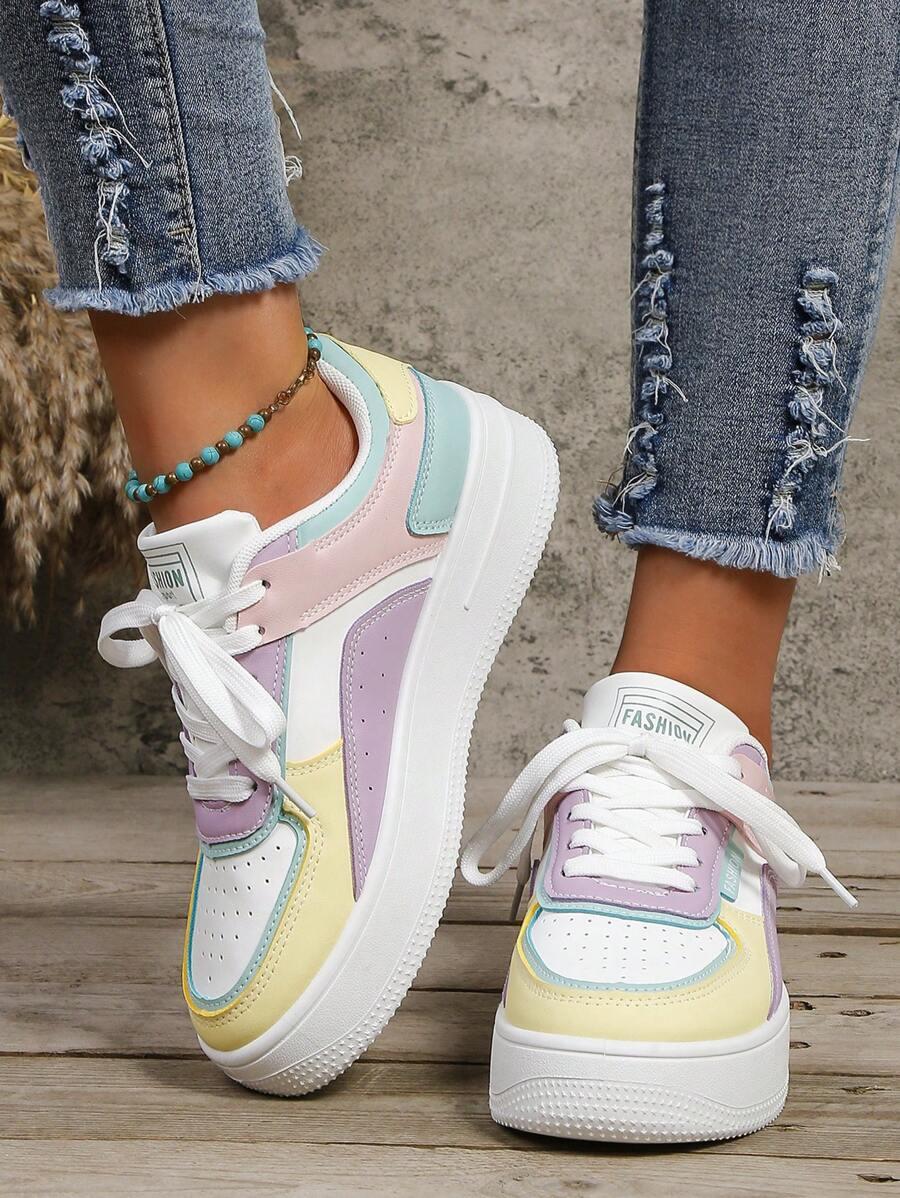 SZNUROWANE BUTY SPORTOWE