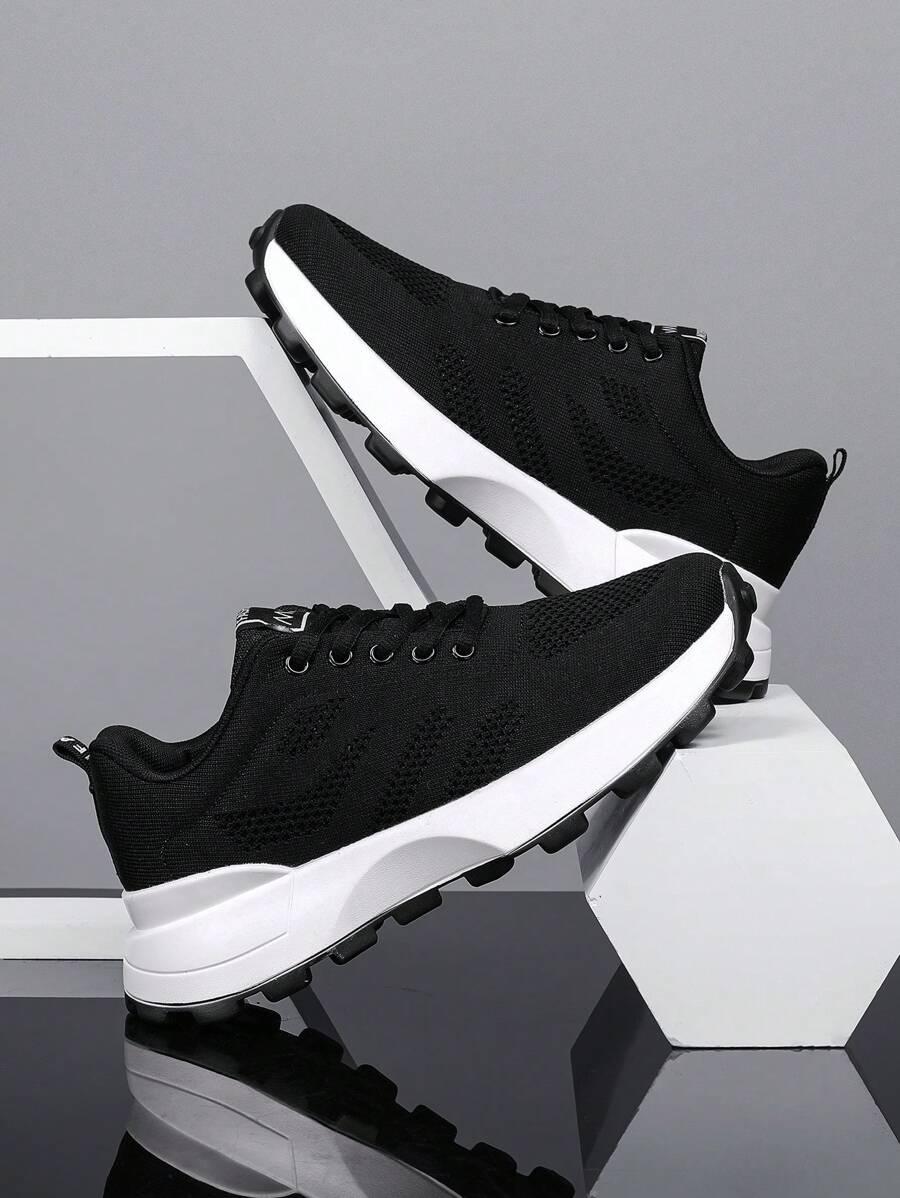 czarne buty sportowe 