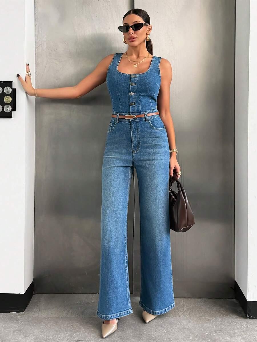 niebieski kombinezon jeans