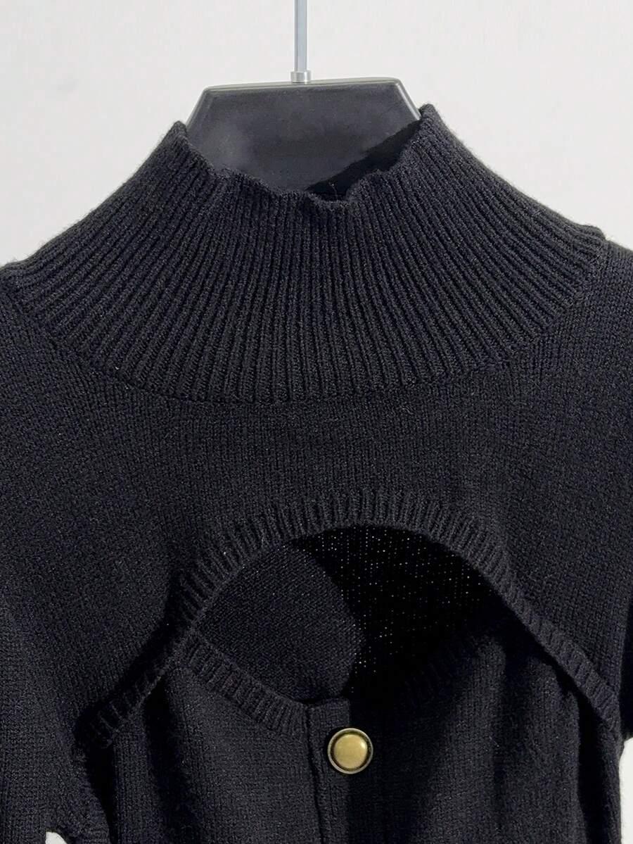 CZARNY SWETER guziki