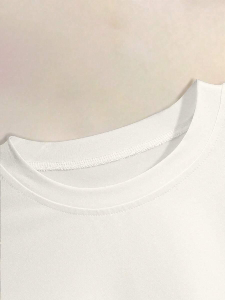 biały t-shirt w truskawki