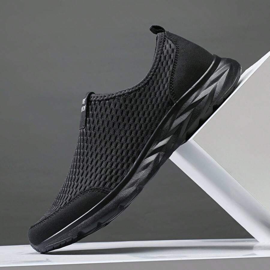 czarne buty sportowe