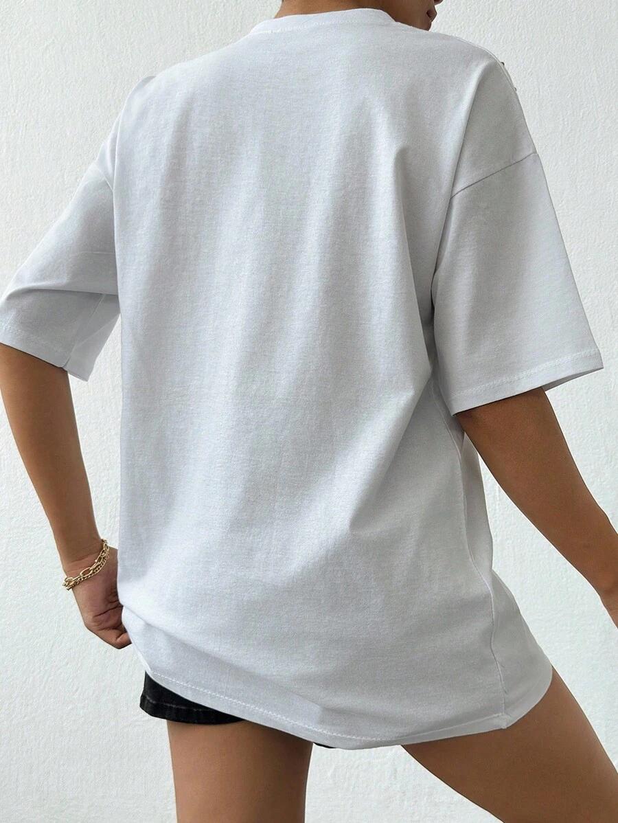 BIAŁY T-SHIRT ZDOBIENIA 