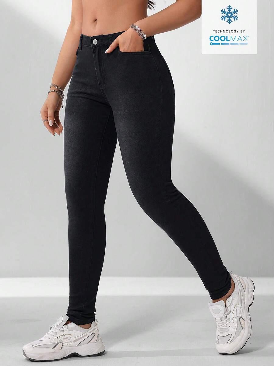 czarne spodnie jeans