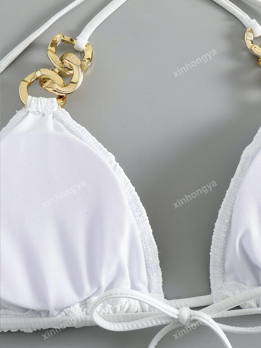Biała góra od bikini