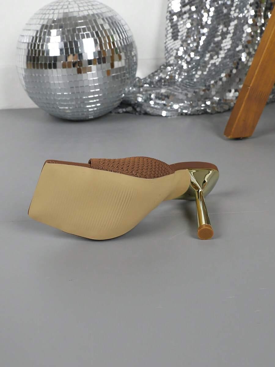 brązowe klapki casual