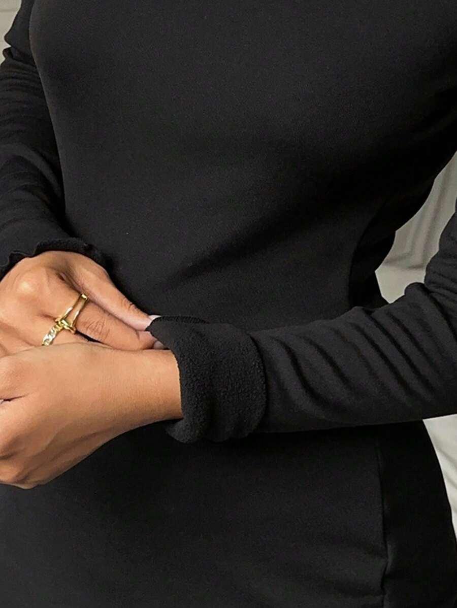 CZARNA MINI SUKIENKA
