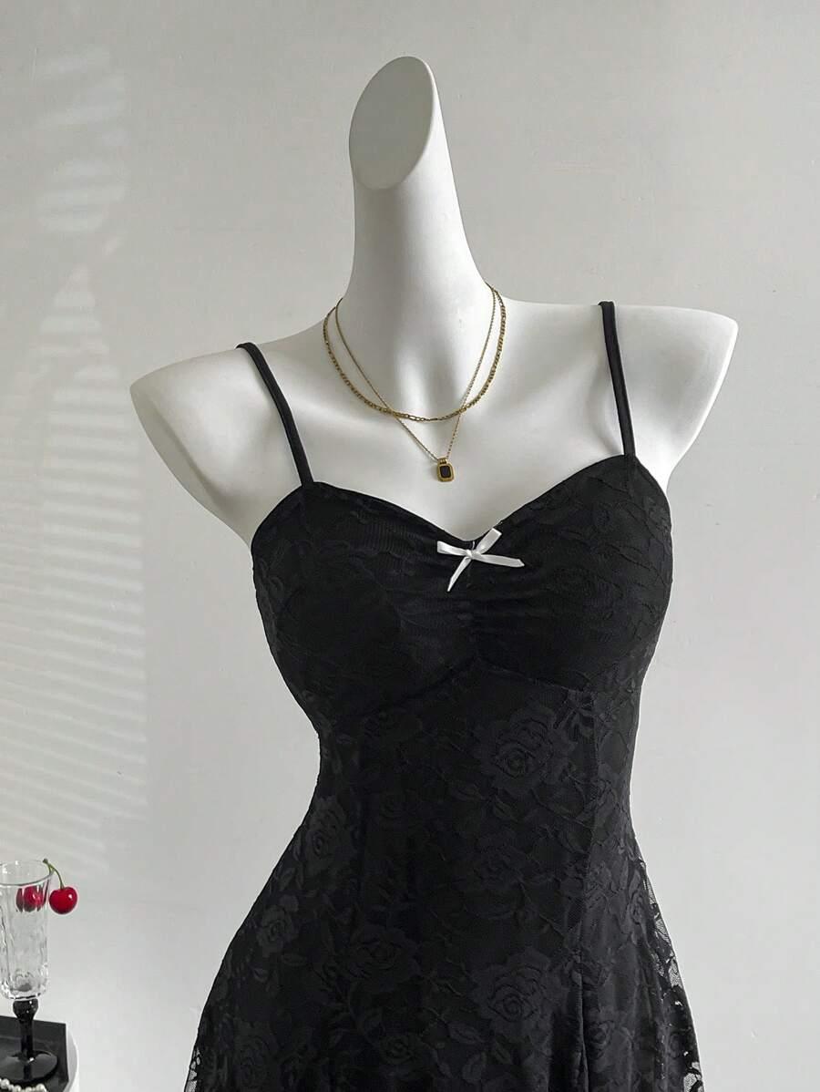 CZARNA MINI SUKIENKA