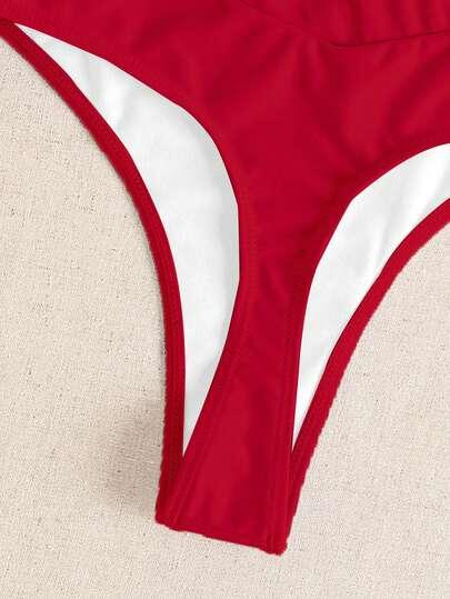 czerwony dół od bikini