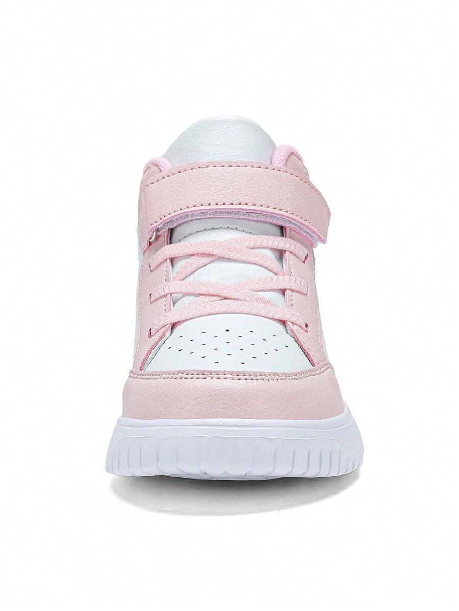 sznurowane buty sportowe 