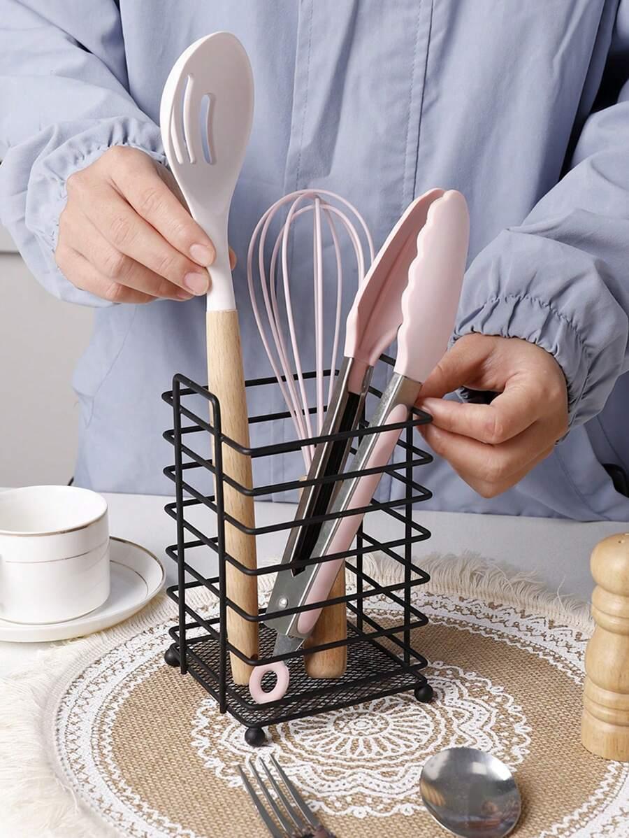 czarny ociekacz do sztućców