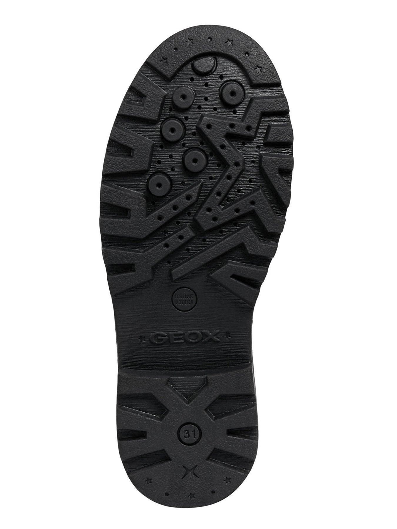 GEOX LAKIEROWANE BUTY J8420E