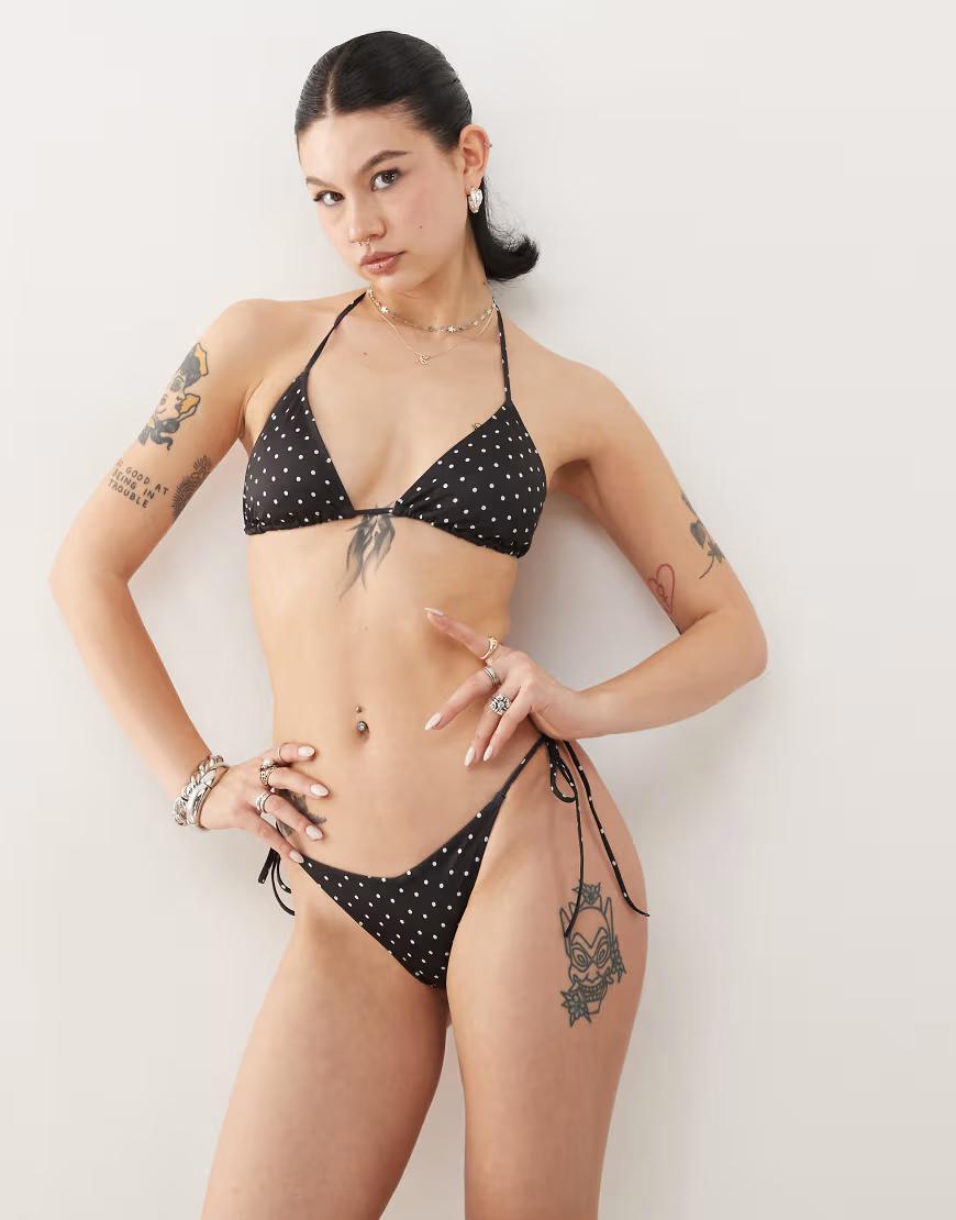 czarny dół od bikini kropki