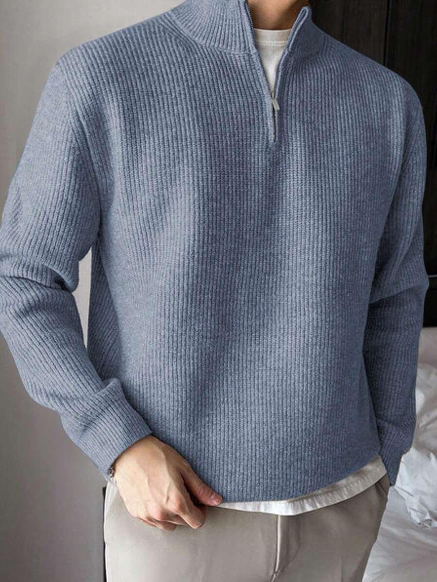 niebieski sweter zamek