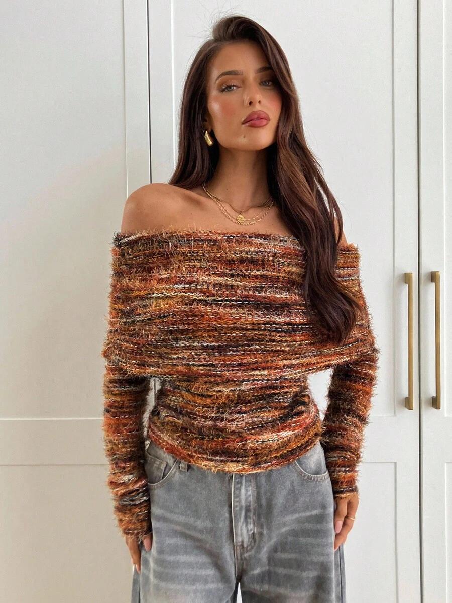 SWETER ODKRYTE RAMIONA