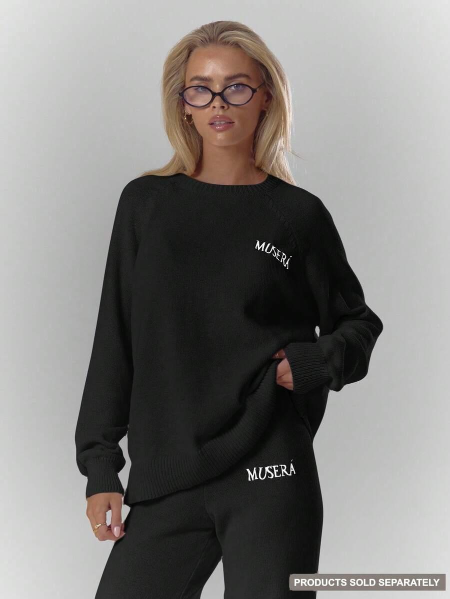 czarny sweter nadruk 