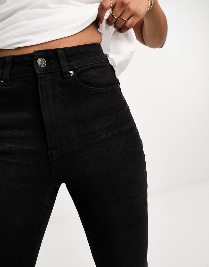 czarne spodnie jeans wysoki stan