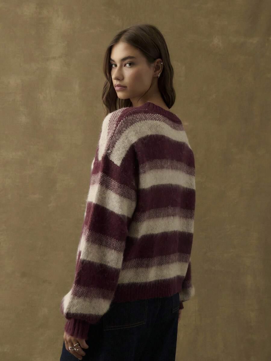 sweter z domieszką wełny