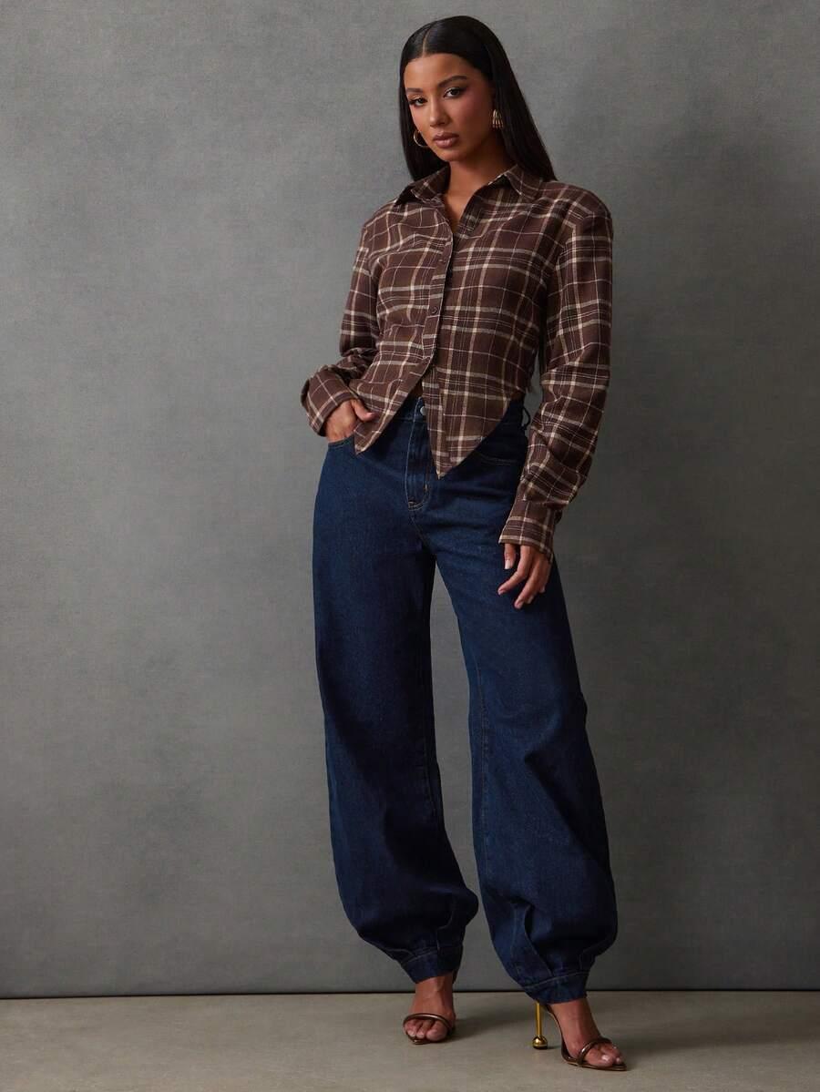 granatowe spodnie jeans 