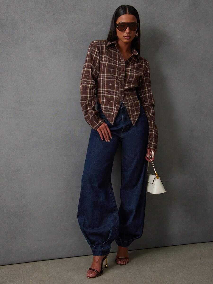 granatowe spodnie jeans 