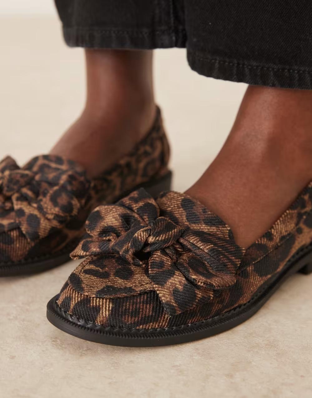 wsuwane mokasyny animal print