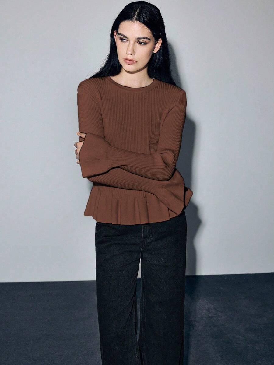 brązowy sweter długi rękaw