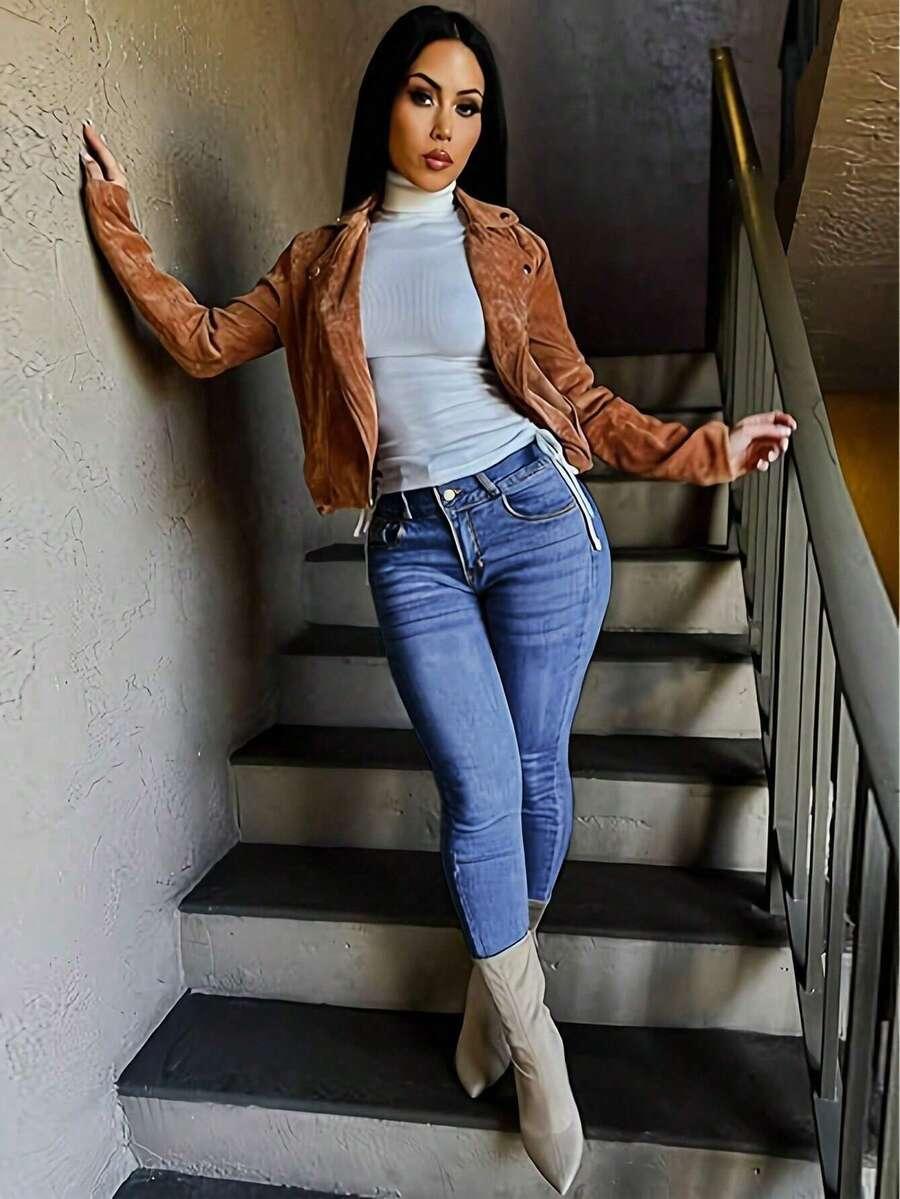 JEANSY Z WYSOKIM STANEM